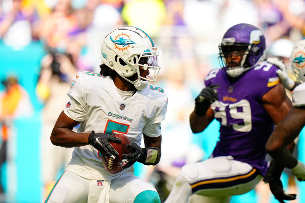 Teddy Bridgewater aún puede llevar a los Miami Dolphins a los playoffs, si hace retroceder el reloj
