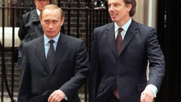 Sir Tony Blair quería que Vladimir Putin estuviera en la 'mesa principal' internacional a pesar de las profundas dudas entre los funcionarios británicos sobre el nuevo presidente ruso.