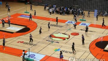Annual badminton tournament for multicultural families kicks off in Goyang