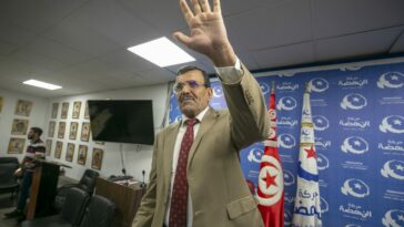 Túnez: ex primer ministro encarcelado por 'tráfico de ciudadanos' a Siria
