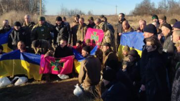 Ucrania devuelve a otros 60 defensores del cautiverio ruso