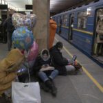 Ucrania se apresura a reparar la red eléctrica cuando el país entra en el período de 'pico de heladas'