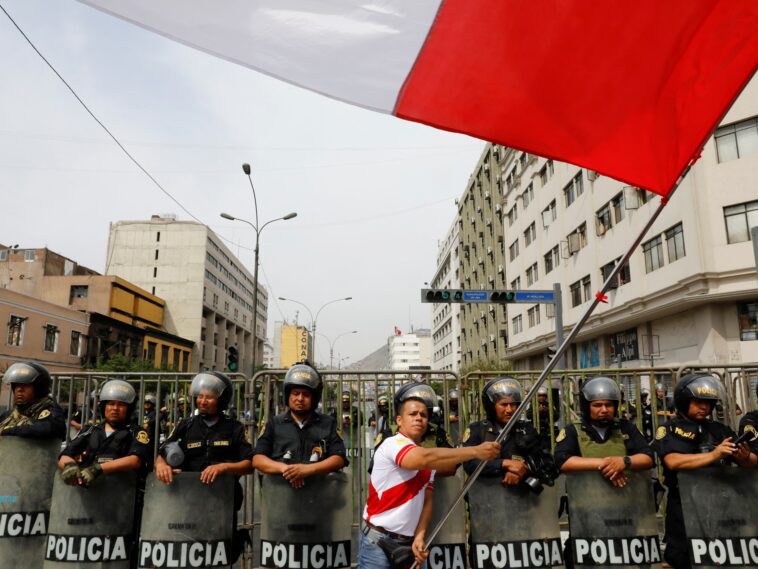 Una mirada a años de caos político en Perú