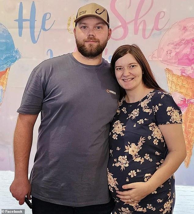 Shawn y Haylee tienen 20 semanas de embarazo y se eligieron sus nombres: Adalyn Elizabeth, Magnolia Mae, Malley Kate, Everleigh Rose y su hijo, Jake Easton.