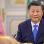 Xi de China llega a acuerdos con miembros de la realeza saudita durante visita 'hito'