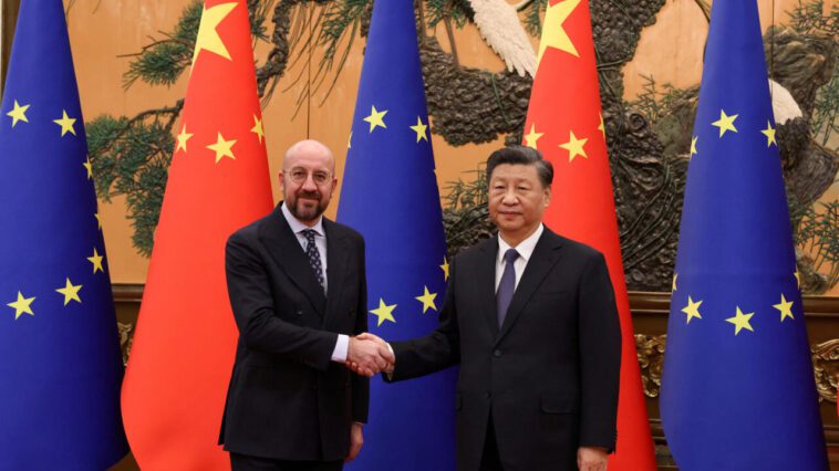 Xi de China pide conversaciones sobre Ucrania en reunión con Michel de Unión Europea