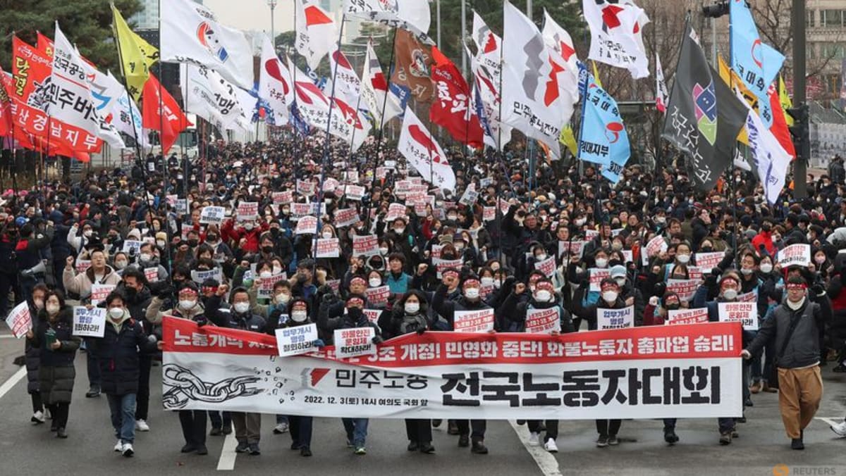 Yoon de Corea del Sur se prepara para ampliar la orden de regreso al trabajo en medio de la huelga de camioneros
