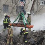 La Fiscalía General dice quién puede disparar el misil que destruyó un bloque de apartamentos en Dnipro