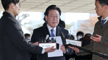 (5th LD) Opposition leader Lee claims innocence in corruption probe