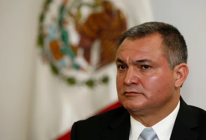 AMLO dice que México quiere recuperar $700 millones de exfuncionario en juicio Genaro García Luna