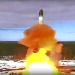 Rusia prueba lanza el temido misil Sarmat 'Satan 2' en abril del año pasado, mientras la amenaza nuclear sigue siendo alta