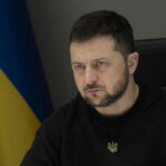 Altos funcionarios ucranianos renuncian en medio de medidas enérgicas contra la corrupción