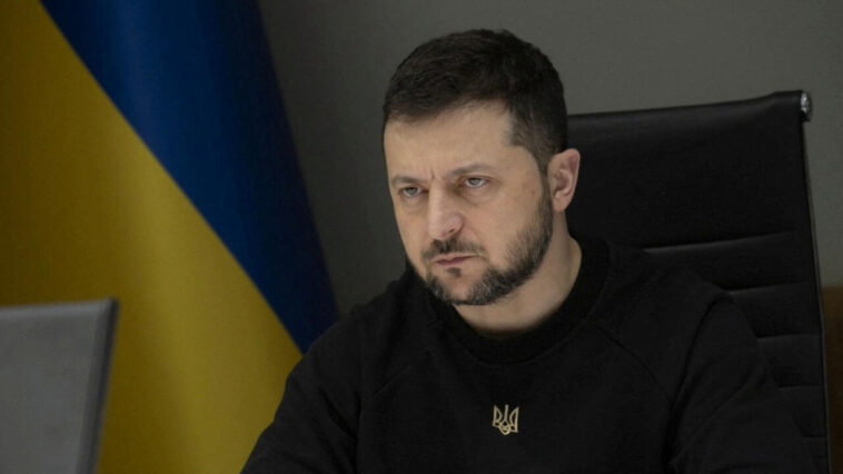 Altos funcionarios ucranianos renuncian en medio de medidas enérgicas contra la corrupción