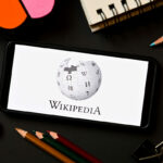 Arabia Saudita se infiltró en Wikipedia para controlar el contenido editorial, dicen las ONG