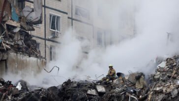 Aumenta el número de muertos por la huelga en un bloque de pisos en Dnipro de Ucrania