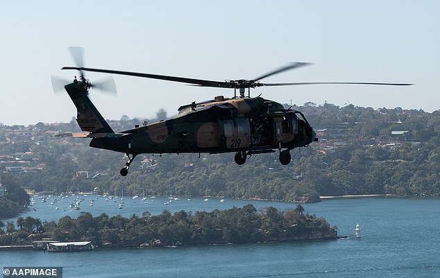 Australia comprará 40 helicópteros Black Hawk (en la foto) de los Estados Unidos para reemplazar los helicópteros fabricados en Francia que ya están en uso.
