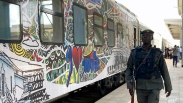 Autoridades en el sur de Nigeria buscan pasajeros de tren secuestrados