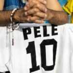 Brasileños se despiden de Pelé con velatorio de 24 horas
