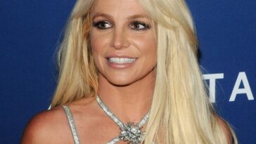 Britney Spears se arrepiente de inmediato de su nuevo tatuaje