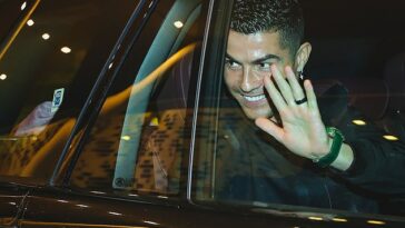 Cristiano Ronaldo llegó este lunes a Riad antes de pasar el reconocimiento médico con el Al Nassr