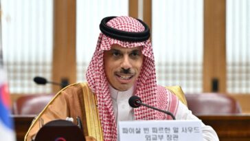 Davos 2023: Ministro de Relaciones Exteriores de Arabia Saudita ve progreso para poner fin al conflicto de Yemen