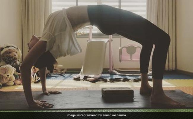 Let Anushka Sharma Be Your Weekend Fitness Inspiration. See Her Yoga Post