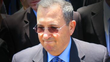 Ehud Barak llama a 'batallas callejeras' para derrocar al gobierno de Netanyahu