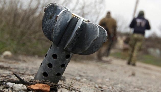 El enemigo bombardea el distrito de Nikopol y daña una empresa industrial