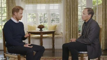 El príncipe Harry se sentó a discutir sus memorias Spare con el periodista de ITV Tom Bradby en un programa que se transmitirá el domingo.