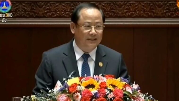 El primer ministro Lee felicita al nuevo primer ministro de Laos, Sonexay Siphandone
