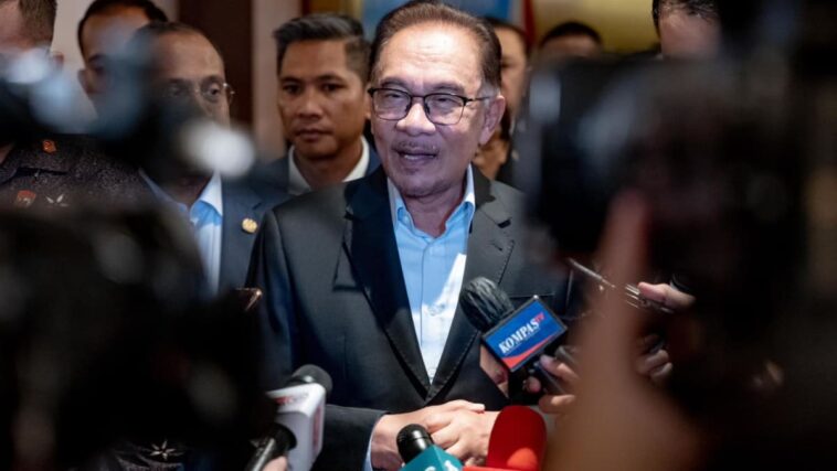El primer ministro de Malasia, Anwar, dice que el "verdadero amigo" de Indonesia siempre tendrá prioridad