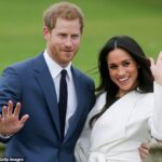 El príncipe Harry ha insinuado que él y su esposa, Meghan Markle (visto en 2017) nunca renunciarán a sus títulos reales.