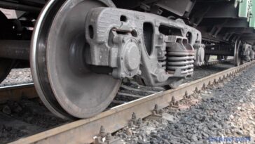 En la región de Luhansk, los partisanos destruyen la línea ferroviaria que los rusos usan para entregar equipo militar