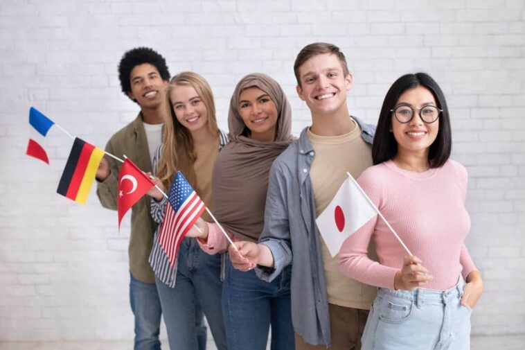 Estudio: Los estudiantes internacionales enfrentan una desventaja única cuando intentan convertirse en residentes permanentes en Canadá