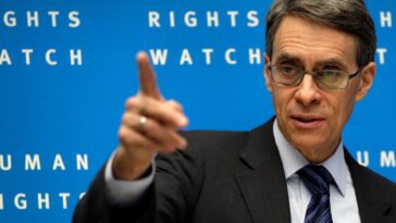 Exjefe de HRW niega beca de Harvard por "sesgo antiisraelí"
