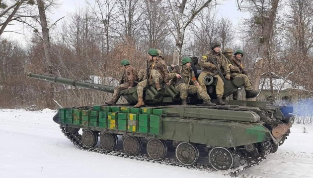 Fuerzas ucranianas repelen ataques enemigos cerca de 13 asentamientos