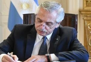 Gobierno Argentino  Pide juicio político a miembros de la Corte Suprema