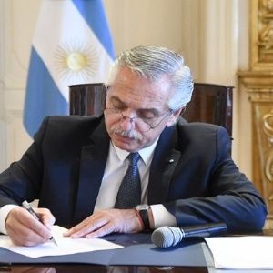 Gobierno Argentino  Pide juicio político a miembros de la Corte Suprema