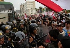 Gobierno de Boluarte suspende derechos constitucionales en Perú