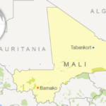 Hombres armados matan a cinco en ataque inusual cerca de la capital de Malí
