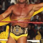 Según los informes, a Hulk Hogan (en la foto), de 69 años, le extirparon los nervios de la parte inferior de la espalda, dejándolo sin sentir la parte inferior del cuerpo, aunque no está claro si eso fue el resultado de una complicación durante el procedimiento o si era un efecto esperado.