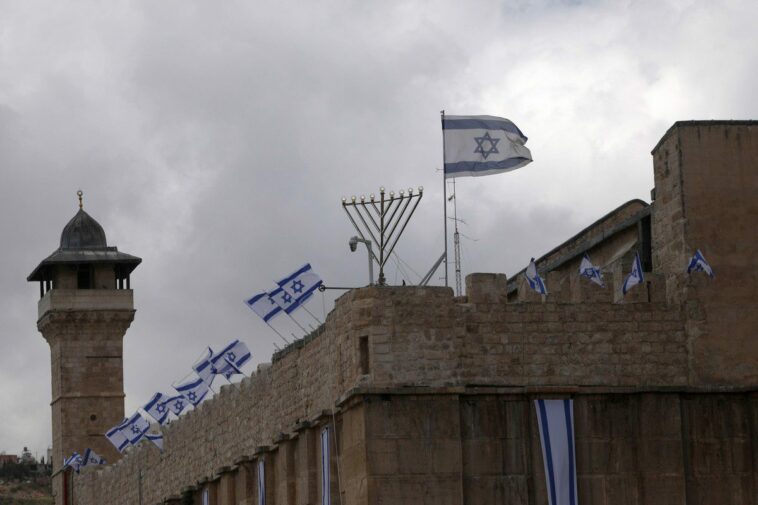 Israel impidió la llamada a la oración en la mezquita de Ibrahimi 613 veces en 2022