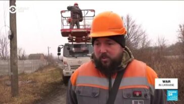 Kharkiv trabaja para restaurar la energía después de los bombardeos rusos, el clima difícil