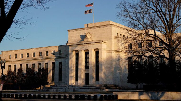La Fed ordena a los grandes bancos que revelen cómo se están preparando para los riesgos del cambio climático