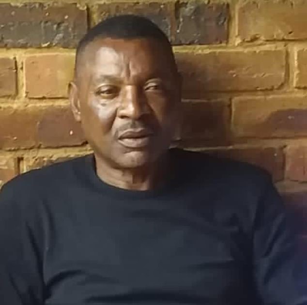 Philemon Mulala, de 60 años, fue hallado muerto en el jardín de su casa sudafricana tras ser mutilado por sus tres perros.