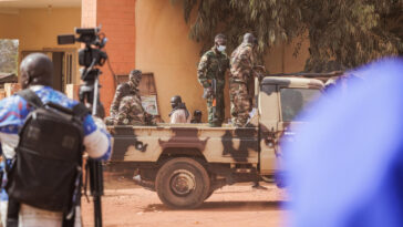 La junta de Malí indulta a 49 soldados marfileños cuya detención provocó una disputa diplomática