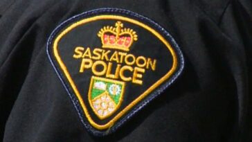 La policía busca al sospechoso después de que un hombre de Saskatoon de 83 años apuñalara