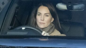 Una princesa Kate de rostro severo ha sido vista hoy en público por primera vez desde que el príncipe Harry hizo una serie de afirmaciones en sus memorias.