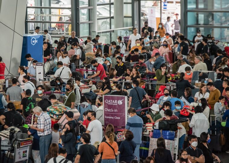 Los cortes de energía en los aeropuertos de Filipinas interrumpen los viajes de miles