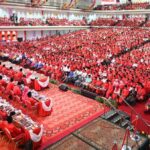 Los delegados de la UMNO presentan una moción para dejar los 2 puestos principales sin oposición en las próximas elecciones del partido